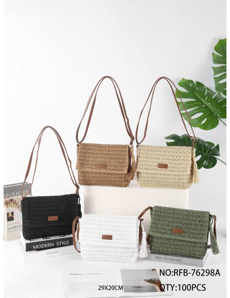 Bolsa transversal boho de ráfia com aba e tassel