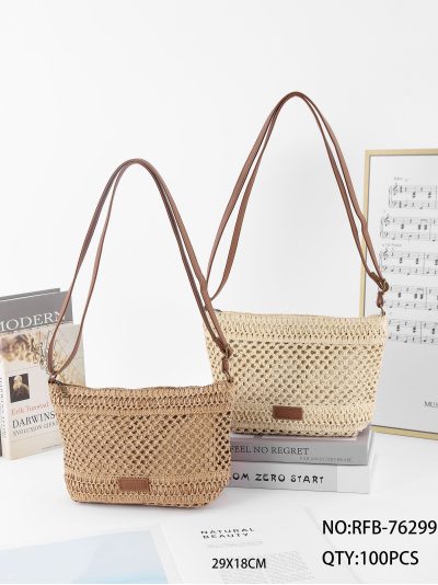 Bolso bandolera calado de rafia 2