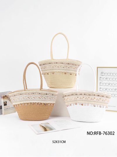 Bolso capazo grande de rafia con encaje y conchas 2