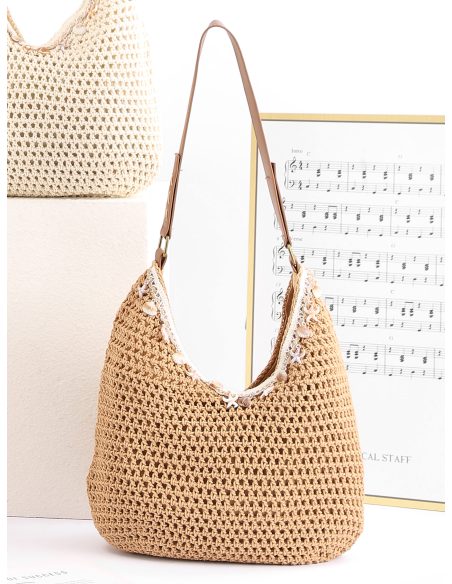 Bolso hobo de crochet con encaje y conchas