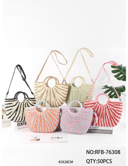 Bolsa de ráfia multicolorida com alça redonda.
