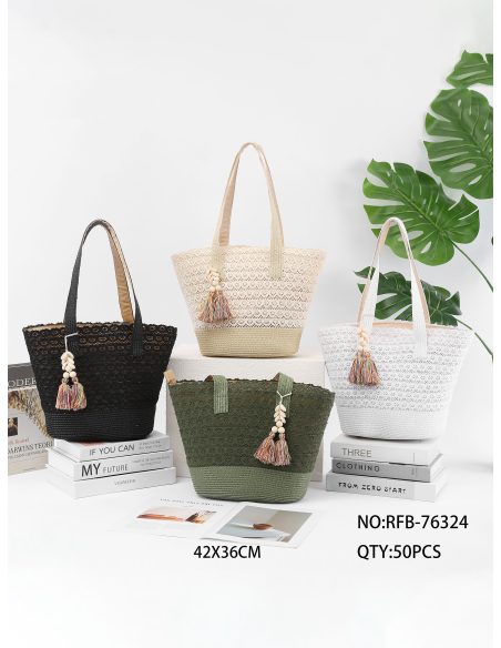 Bolso capazo de playa de encaje con borla y conchas