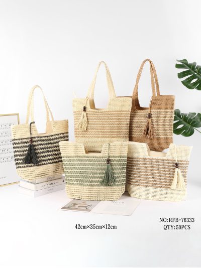 Bolso tote de rafia a rayas con borla 2