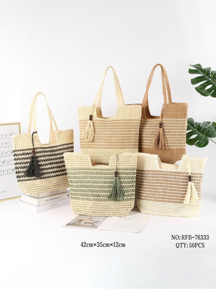 Sac cabas rayé en raphia avec pompon