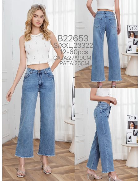 Jeans wide leg bajo desflecado