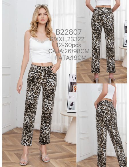 Pantalón denim animal print leopardo