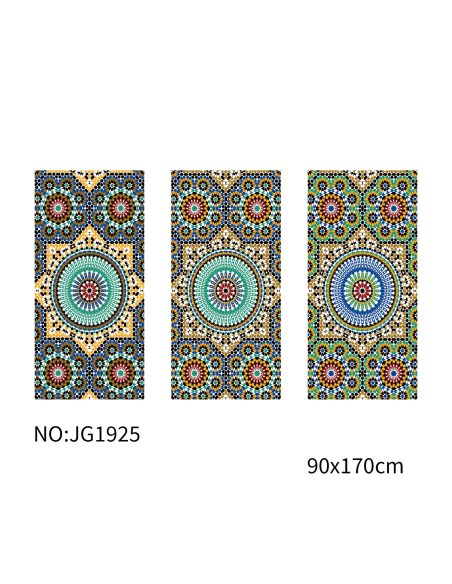 Strandtuch mit mediterranem Mosaikmuster