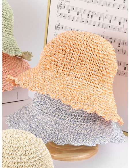 Chapeau en raphia uni à bord ondulé