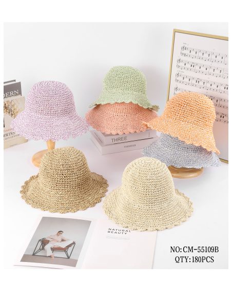 Chapeau en raphia uni à bord ondulé