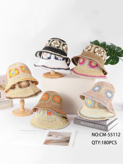 Sombrero bucket de crochet con cuadros florales 2