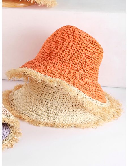 Cappello in rafia bicolore con bordo sfrangiato