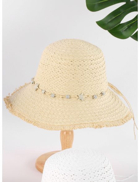 Sombrero de rafia con estrella y abalorios