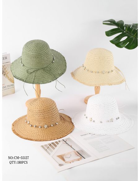 Sombrero de rafia con estrella y abalorios