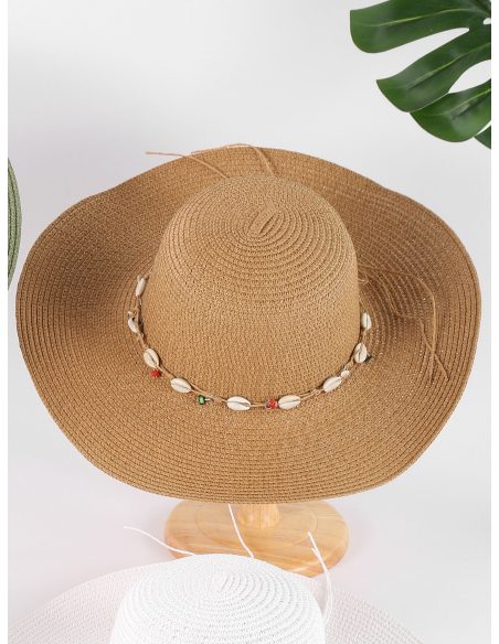 Cappello in rafia con conchiglie e perline