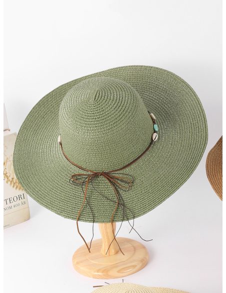 Sombrero de rafia con conchas y cuentas turquesa