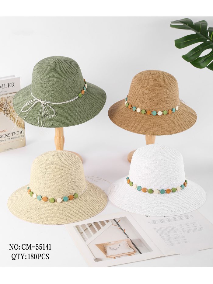 Sombrero de rafia con cordón y cuentas