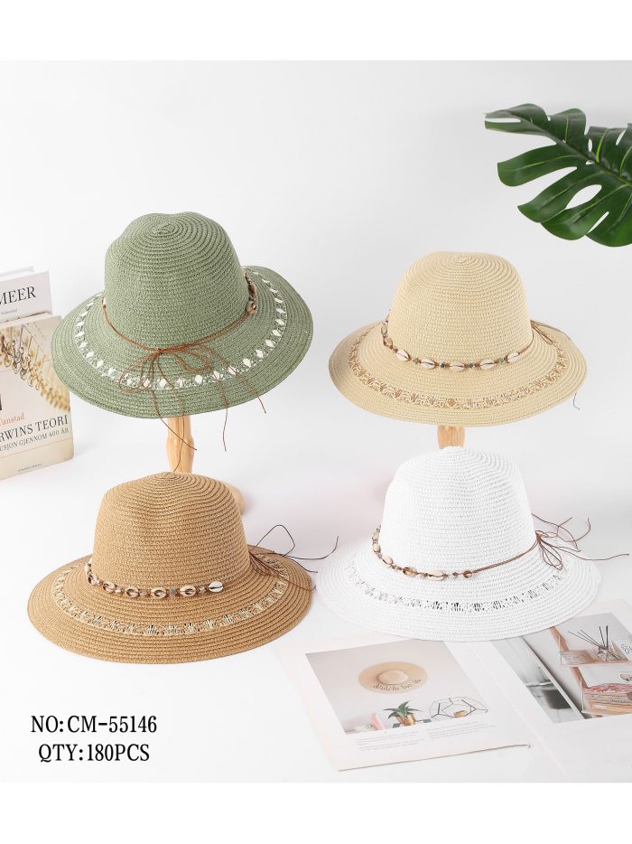 Sombrero de rafia con ala calada y banda de conchas