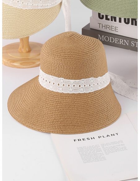 Sombrero de rafia tipo cloche con cinta bordada