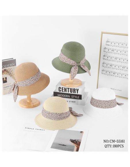 Sombrero de rafia tipo cloche con cinta estampada de flores y lazo