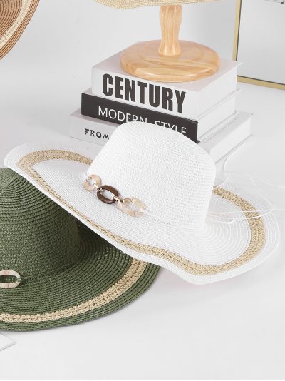 Sombrero de rafia ala ancha bicolor con cadena decorativa