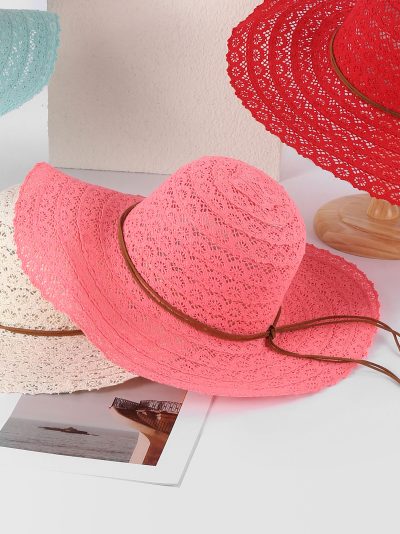 Sombrero de rafia calado de ala ancha con cordón