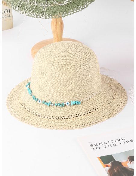 Sombrero de rafia calado con cordón de cuentas turquesa