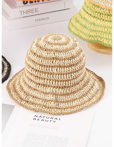 Cappello da pescatore multicolore all'uncinetto