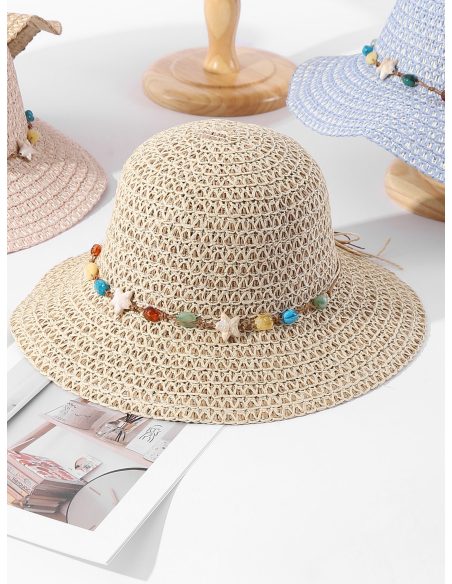 Durchbrochener Basthut mit Perlen und Seesternen