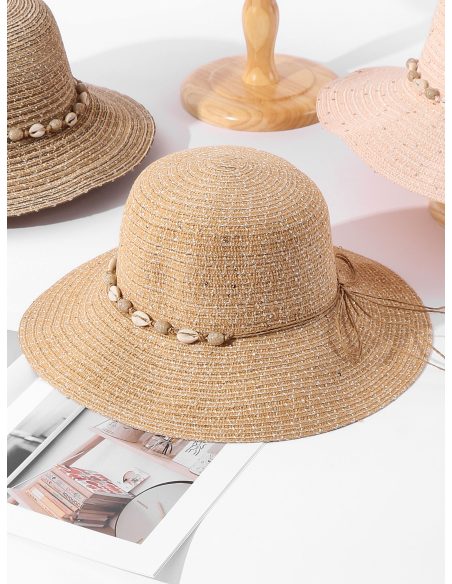 Sombrero de rafia con banda de conchas