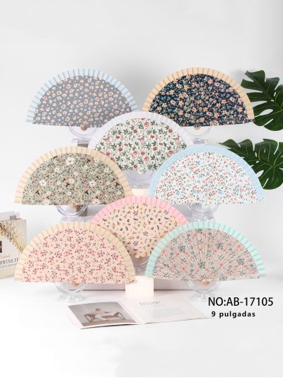 Abanico de madera estampado flores 2