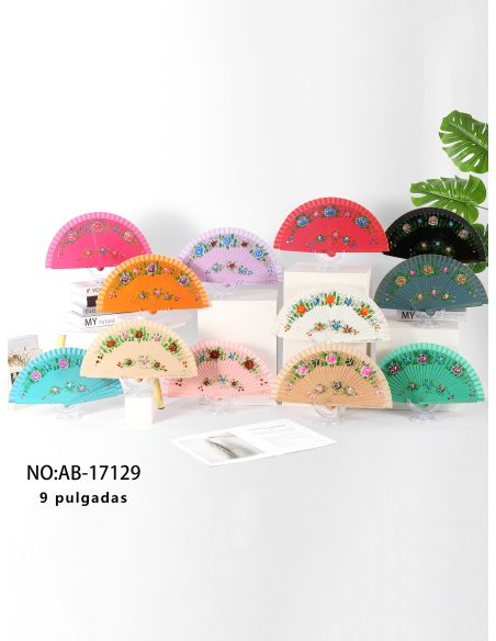 Abanico de madera decorado con flores