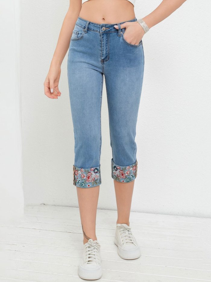 Jeans da pirata ricamati