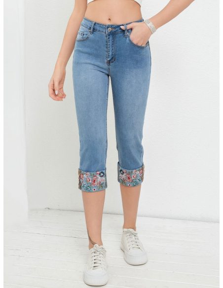 Jeans da pirata ricamati