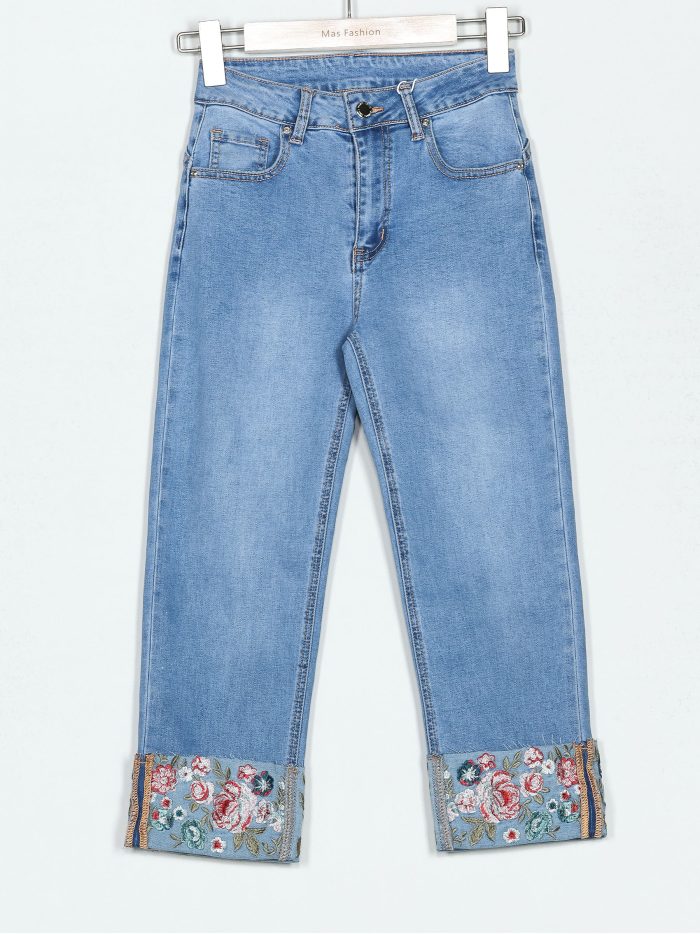 Jeans da pirata ricamati