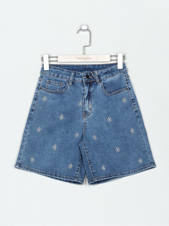 Bermuda in denim con diamanti ricamati