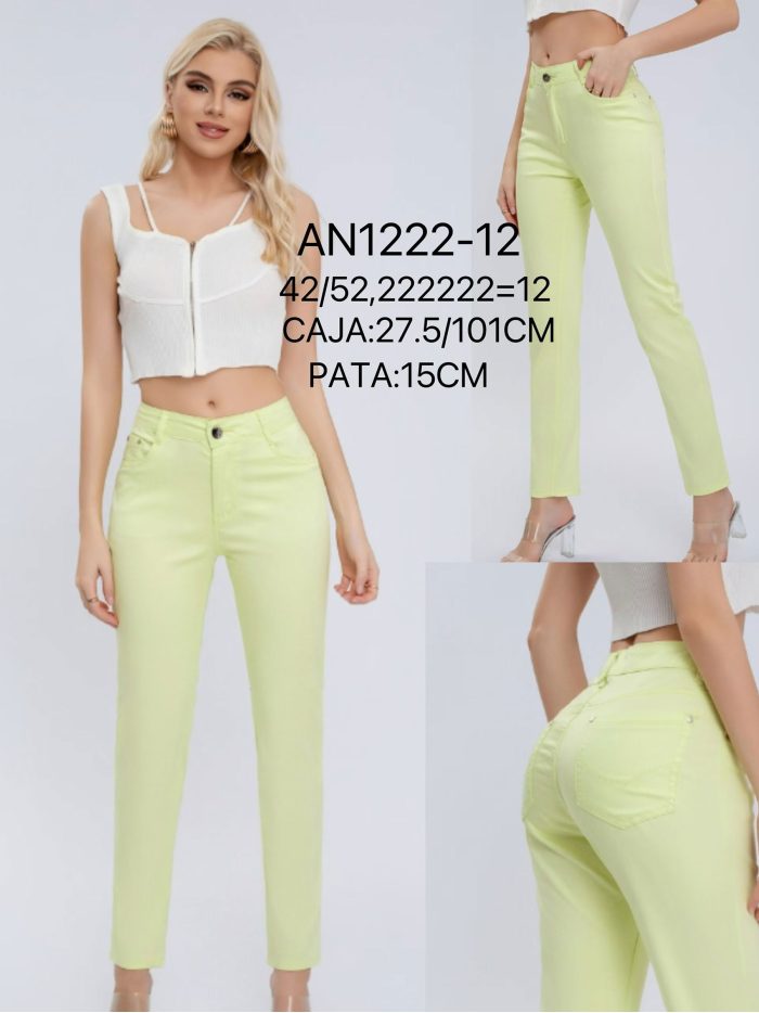 Pantalón stretch bolsillo bordado talla grande