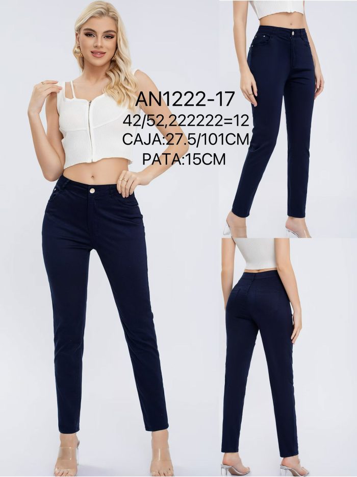 Pantalón stretch bolsillo bordado talla grande