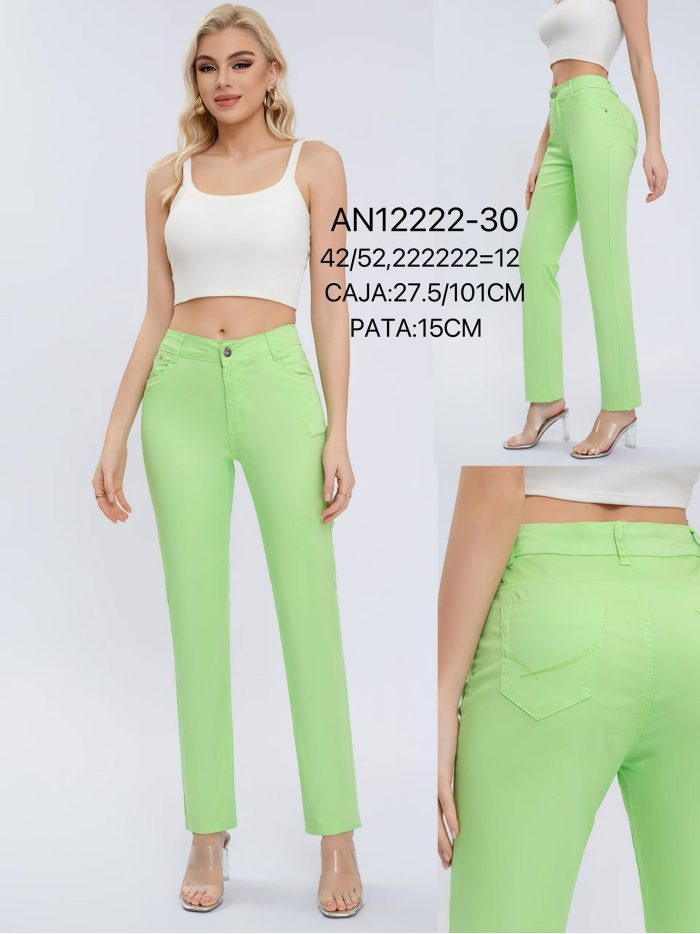 Pantalón stretch bolsillo bordado talla grande