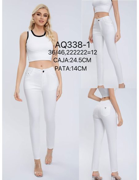 Pantalón stretch bolsillo detalle metálico