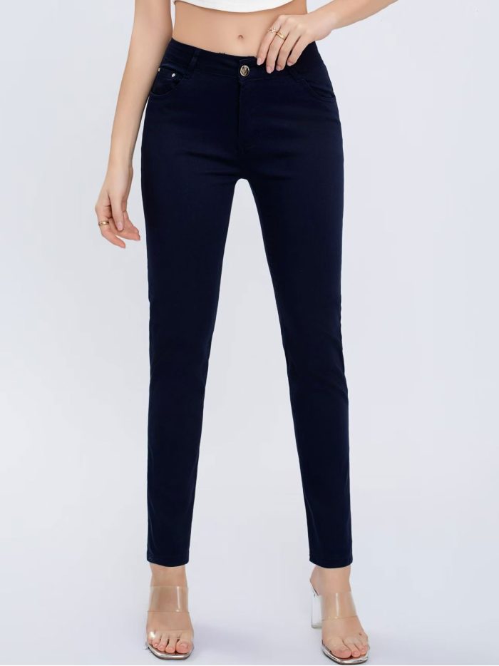 Pantalón stretch bolsillo detalle metálico