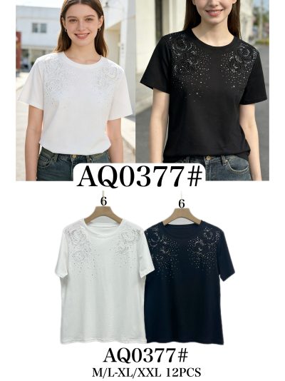 T-shirt floreale ricamata con strass 2