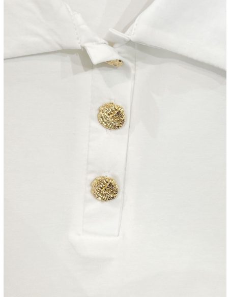 Camiseta cuello polo botones dorados