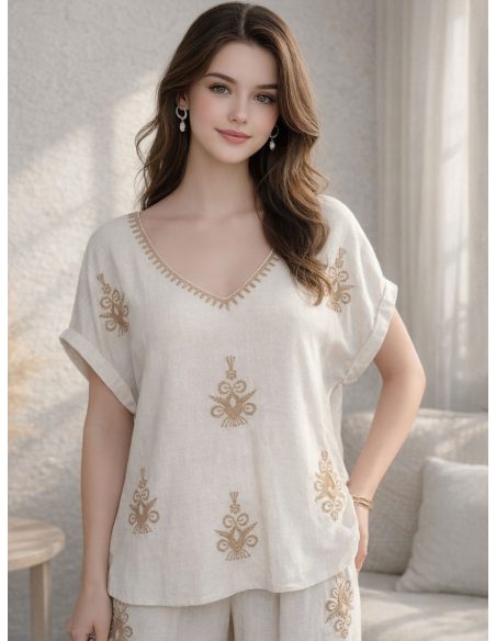 Linen t-shirt with embroidered details