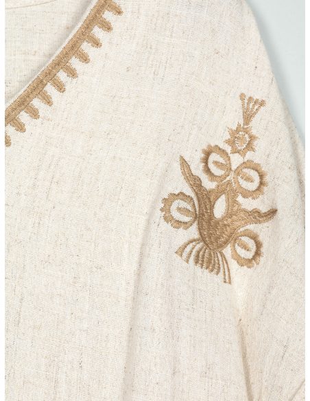 Linen t-shirt with embroidered details