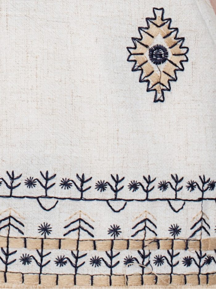 Blusa lino estampado étnico y cenefa