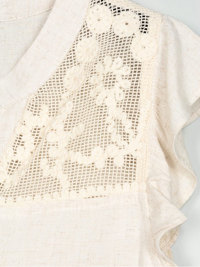 Blusa lino encaje en hombros y botones