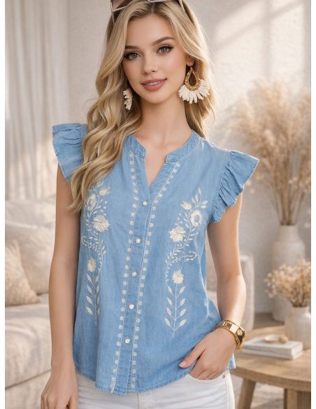 Chemisier effet denim brodé de fleurs et de boutons