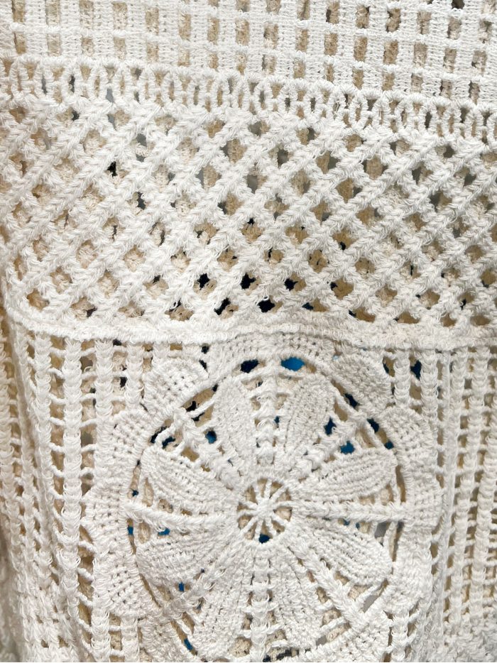 Top de crochet calado geométrico