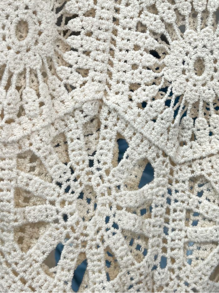 haut en crochet ajouré