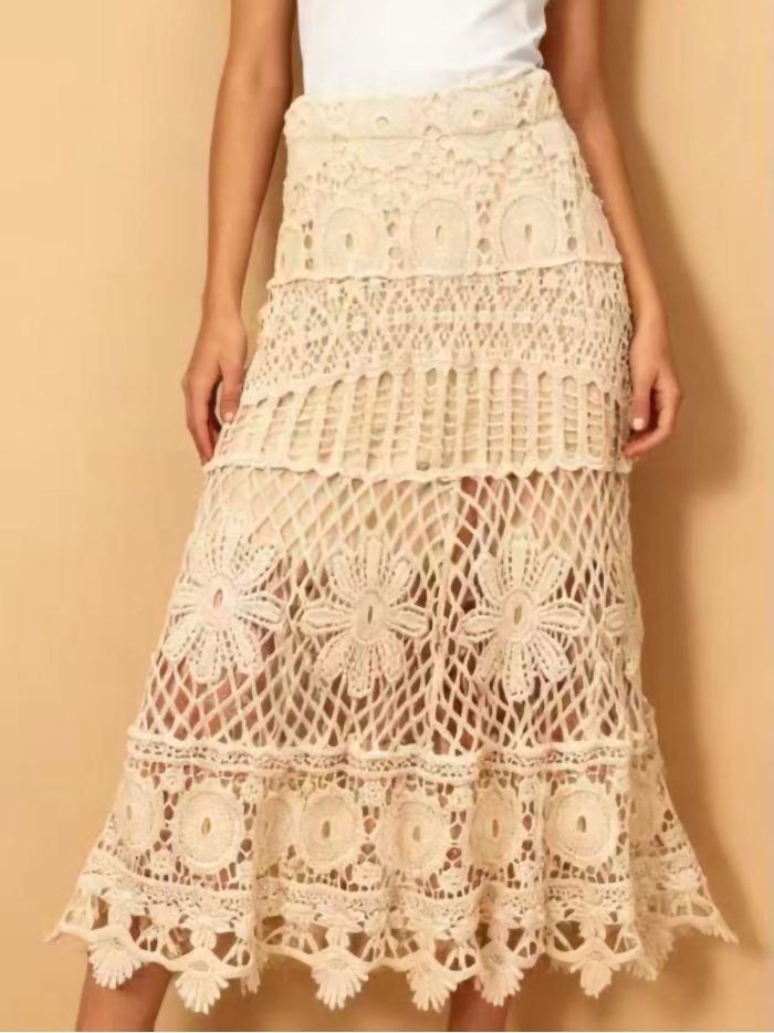 Gonna lunga traforata all'uncinetto